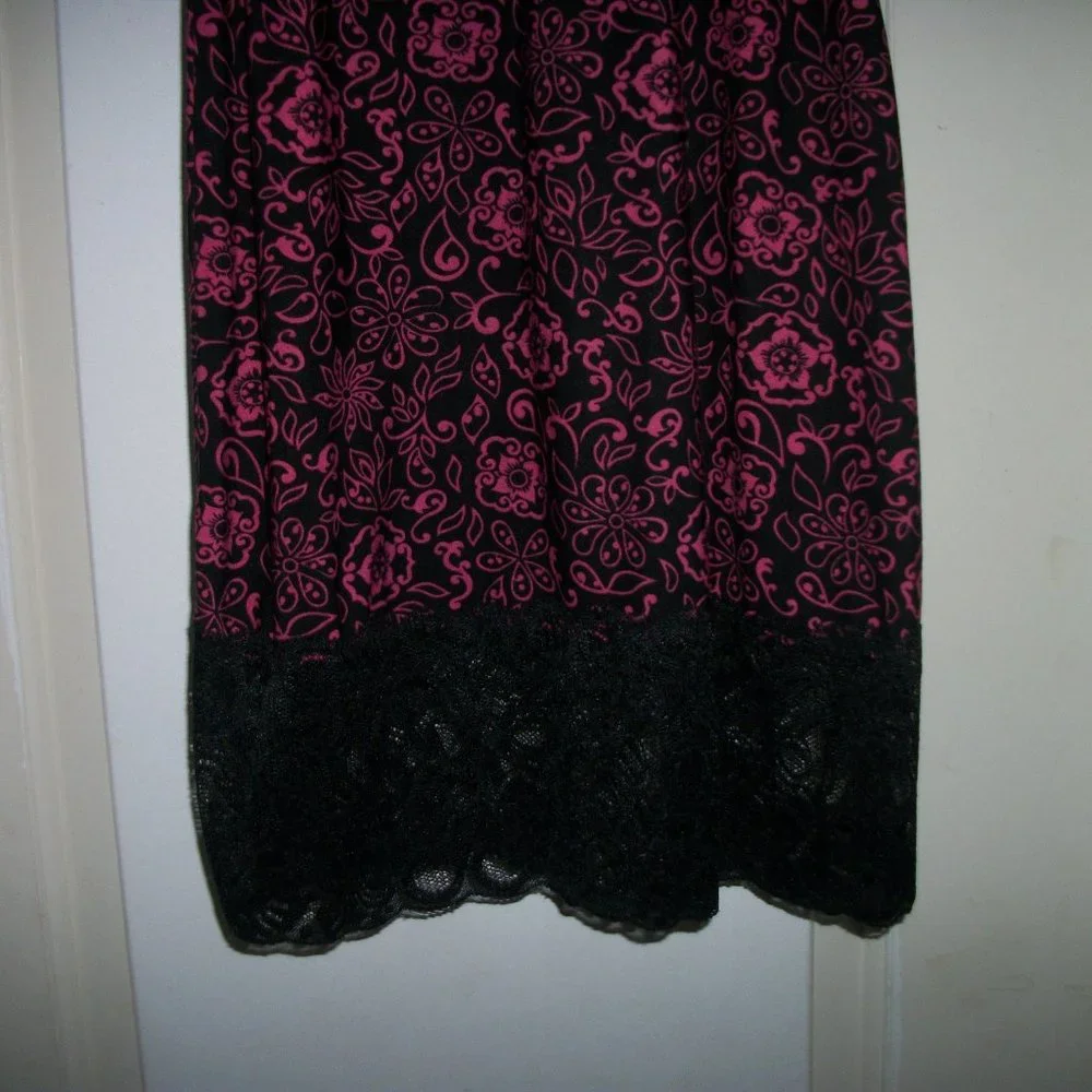 VINTAGE PINK & BLACK SPANISH STY SLIP W LACE M - Picture 2 of 4